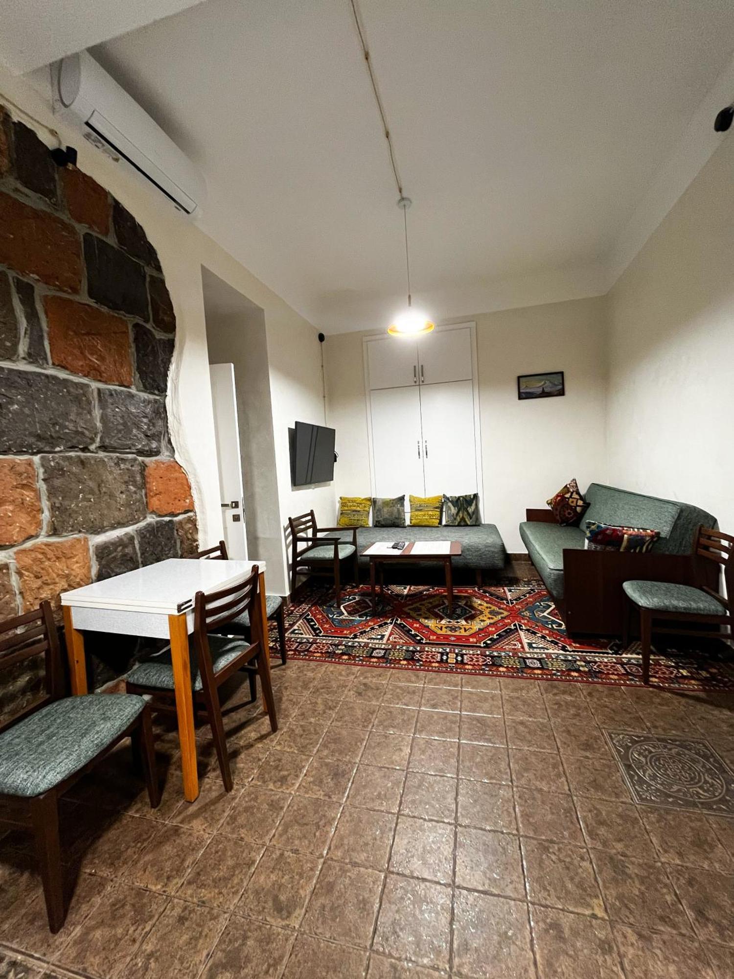 Apartments Pushkin Street Erivan Exterior foto